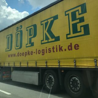 #logistiek #heenenweer 
#XL #letters #primair #colors #truck #truckporn #Autobahn